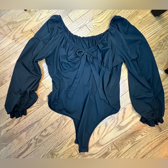 SHEIN Black Bodysuit Peasant Sleeves and Bodice Plus Size 3X Long  Sleeves Bow - Picture 2 of 8